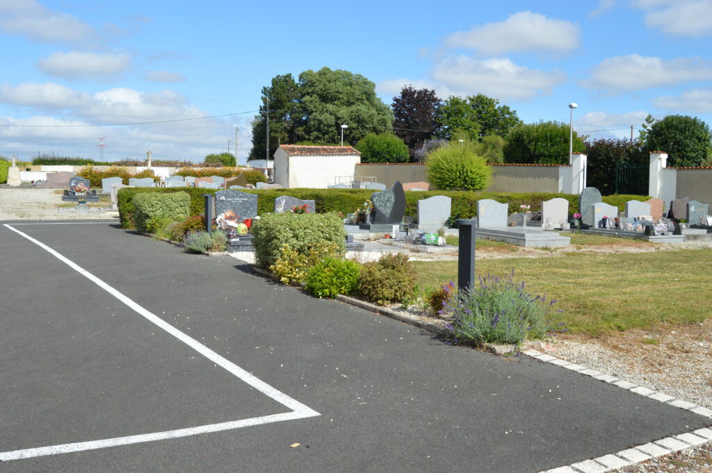 Le Cimetière